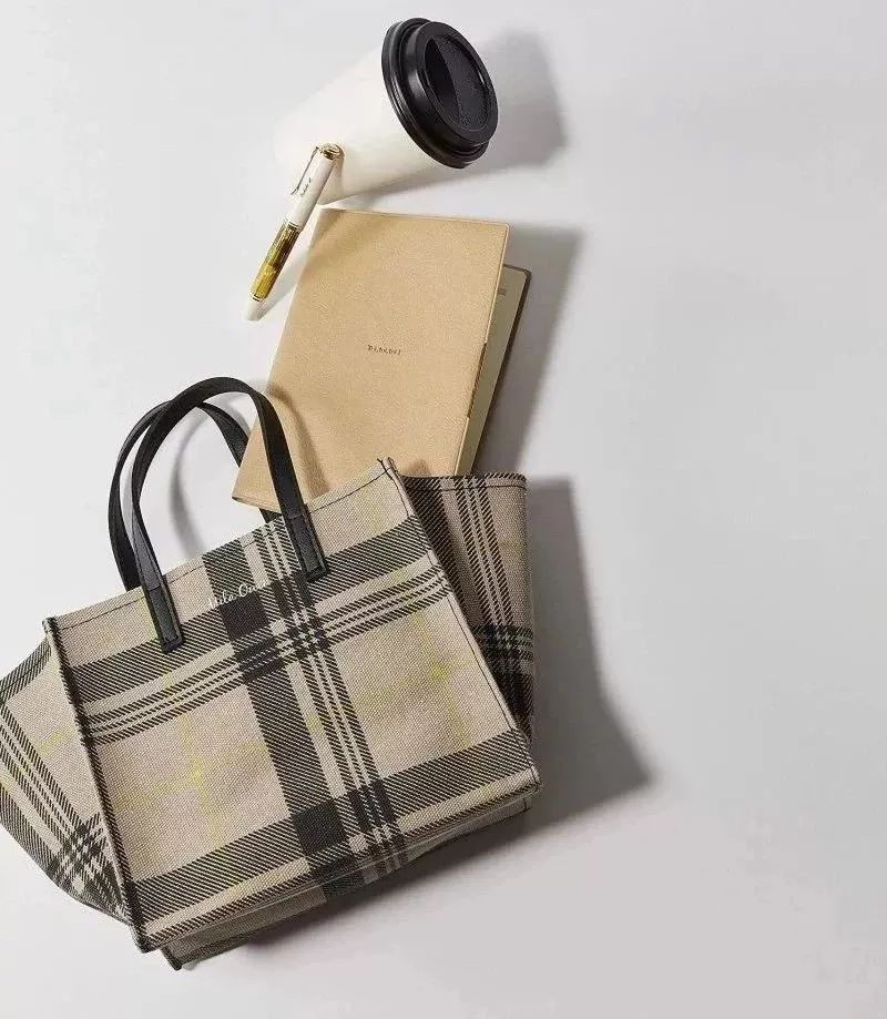 11月日本杂志赠品,继coach笔之后,这支笔又被代购盯上了……