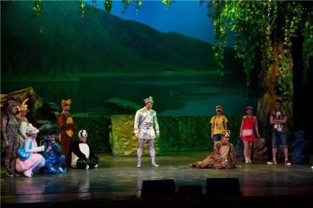 鍗楀畞閫傚悎鍎跨鐪嬬殑琛ㄦ紨,骞胯タ鍗楀畞鍎跨鍓у満