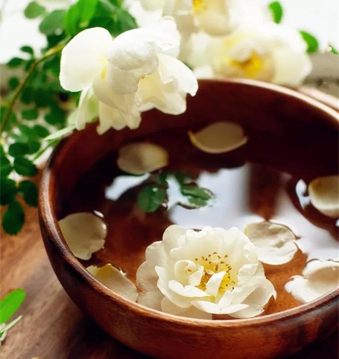 一直用美白产品的为什么不白,为什么市面上的美白产品都没效果