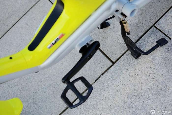 这才是真正的电动自行车,小牛评测特斯拉
