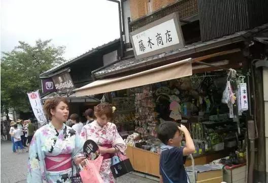 为什么日本电商比实体店还好,为什么日本实体店会被电商卖掉