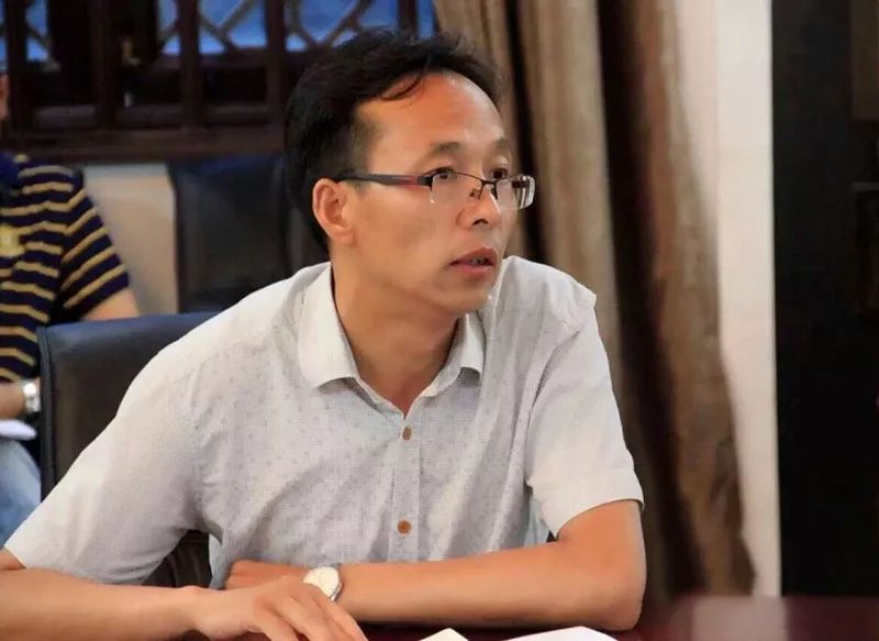 德高为师的老师,寿县一中老师张明辉