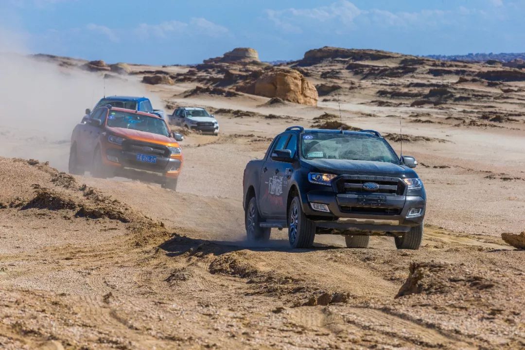 “失联”的2天里，车叔竟完成对美式皮卡生活的所有幻想