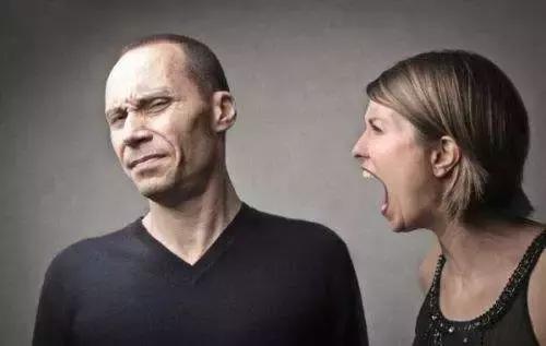 老公出去应酬晚归妻子聪明做法,丈夫晚归妻子应该怎么做