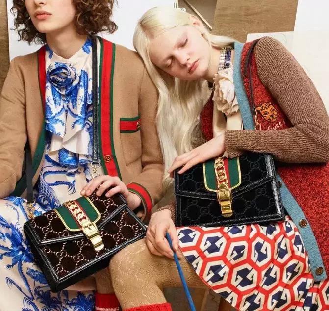 秋冬丝绒包,7款冬季最时髦百搭的包