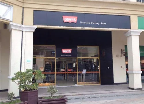 优衣库最新联名衫,优衣库2019联名款t恤