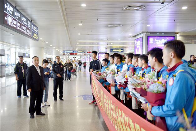 这个国庆,棠外足球小将代表成都市赴阿根廷布省“踢出个未来”!