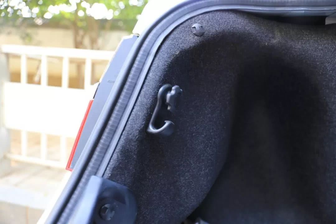 2023款凯美瑞2.0豪华版功能讲解,2023年凯美瑞2.0豪华版功能讲解