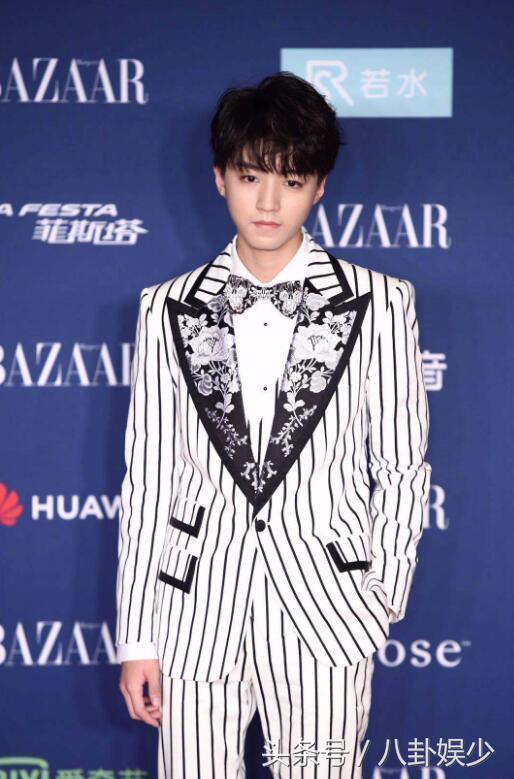 芭莎慈善夜王俊凯,芭莎慈善夜王俊凯易烊千玺蔡徐坤