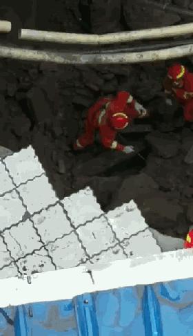 祝愿退役的战友们永葆初心,向所有的退役的新老战友们致敬