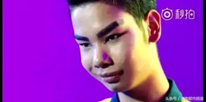 发际线广告男孩,发际线男孩引领潮流