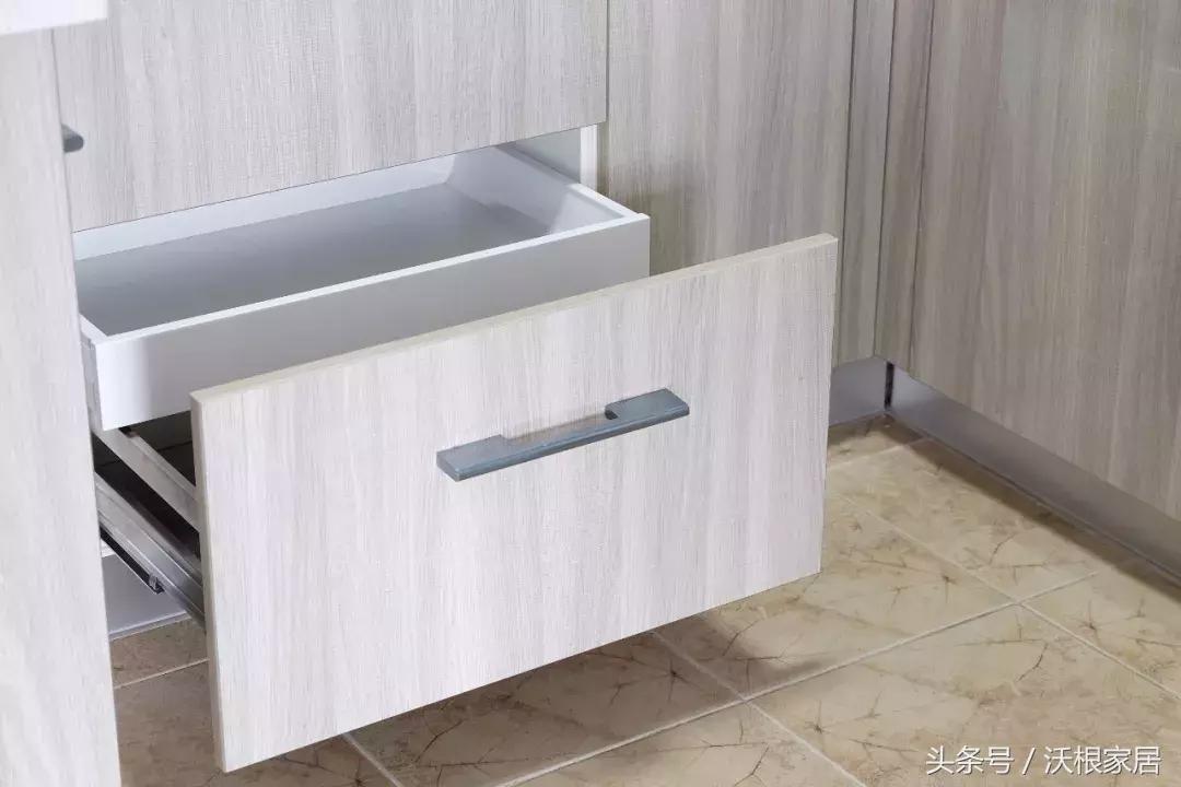 鸡肋厨房神改造，效果堪比整（huan）容（tou）