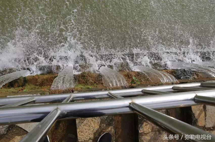 云南红河弥勒瀑布,弥勒滴水滩瀑布