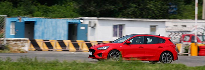 福特福克斯三缸发动机是进口的吗,福特福克斯1.5l三缸机靠谱吗