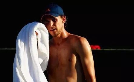 哪里有体能训练的学校,零基础体能练习