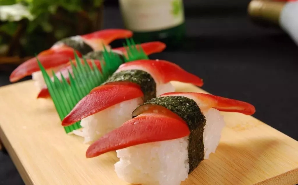 多吃鱼和鱼皮能补胶原蛋白吗,吃鱼鳞可以美容养颜