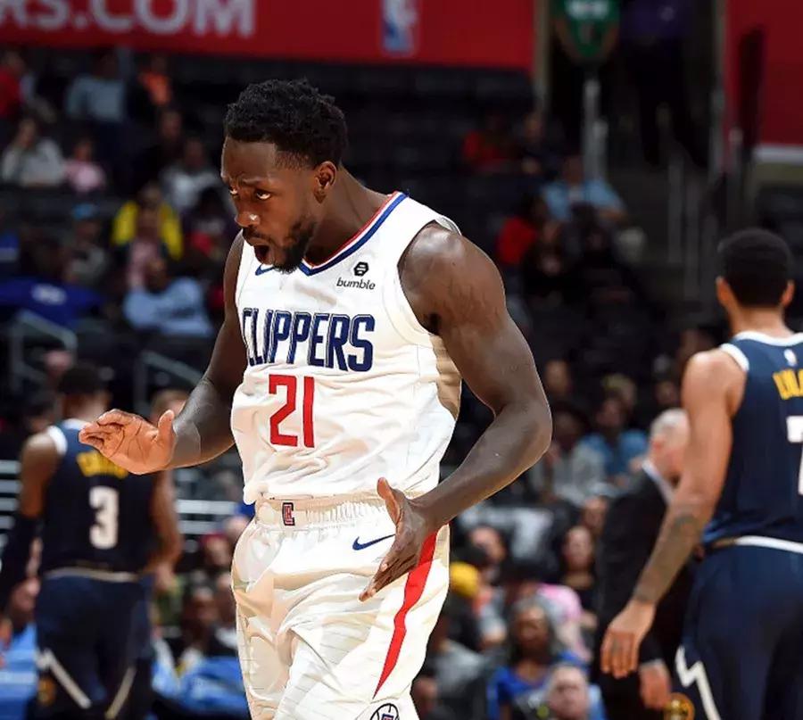 nba季后赛各球队宣传海报,nba各球队胸前广告