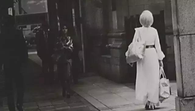 日本一*女妓**站街60年，拉客到74岁，等着一个永远等不到的嫖客