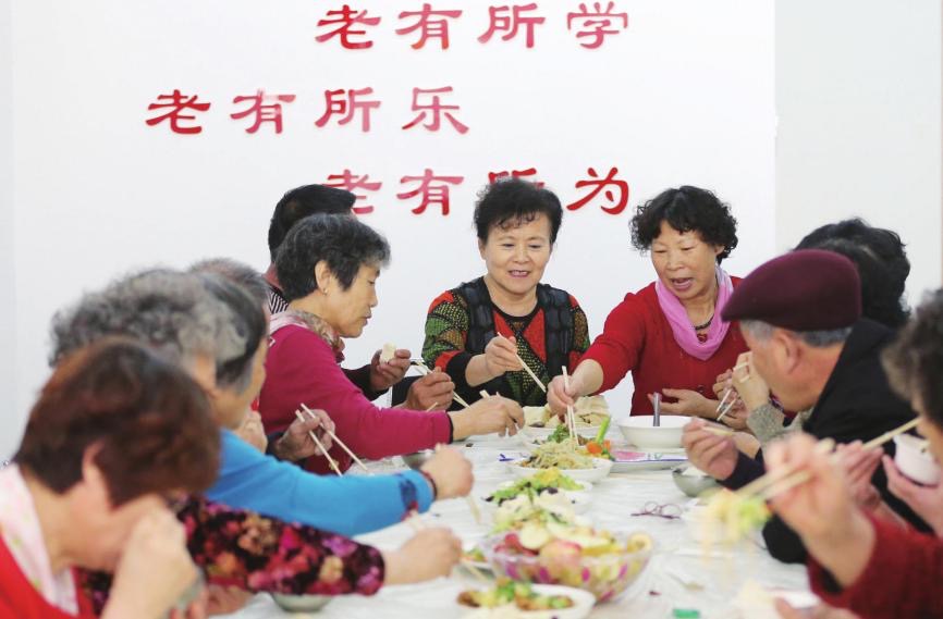 尊老敬老爱老助老，习*平近**身体力行