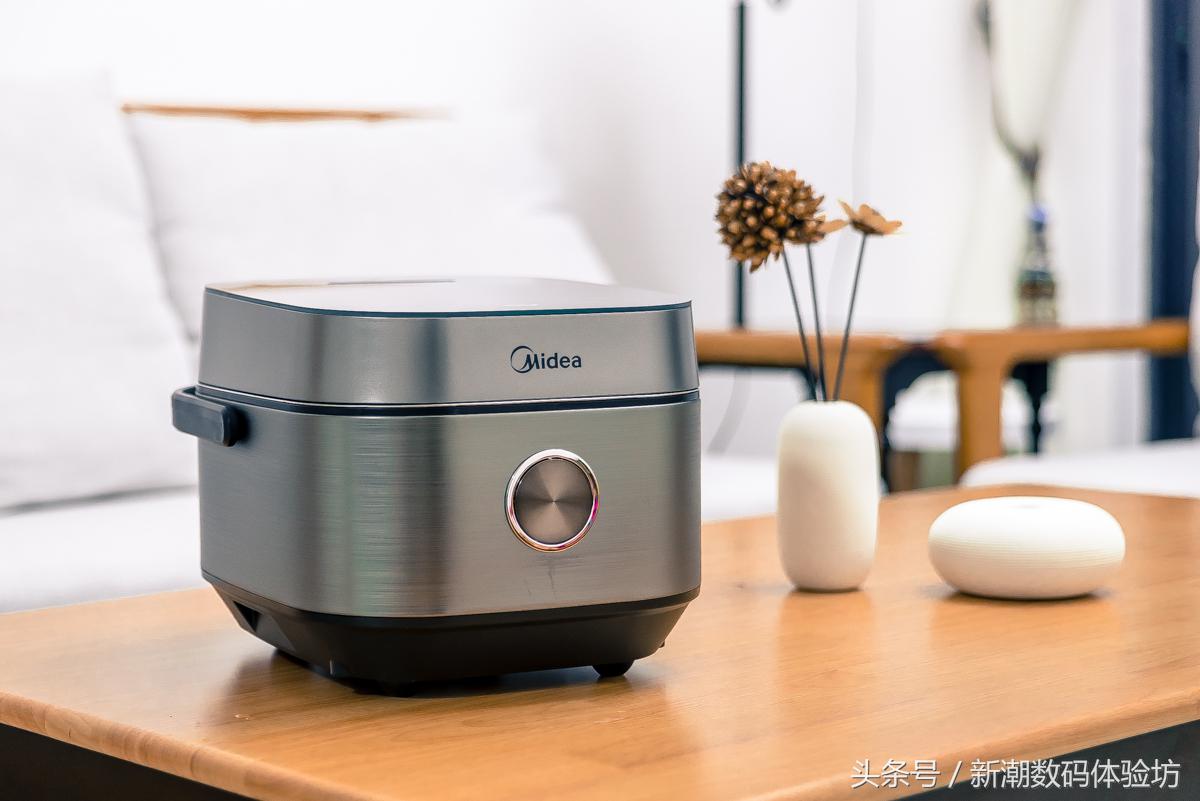 美的电饭煲与一般电饭锅区别,你见过可以把饭倒出来的电饭煲吗