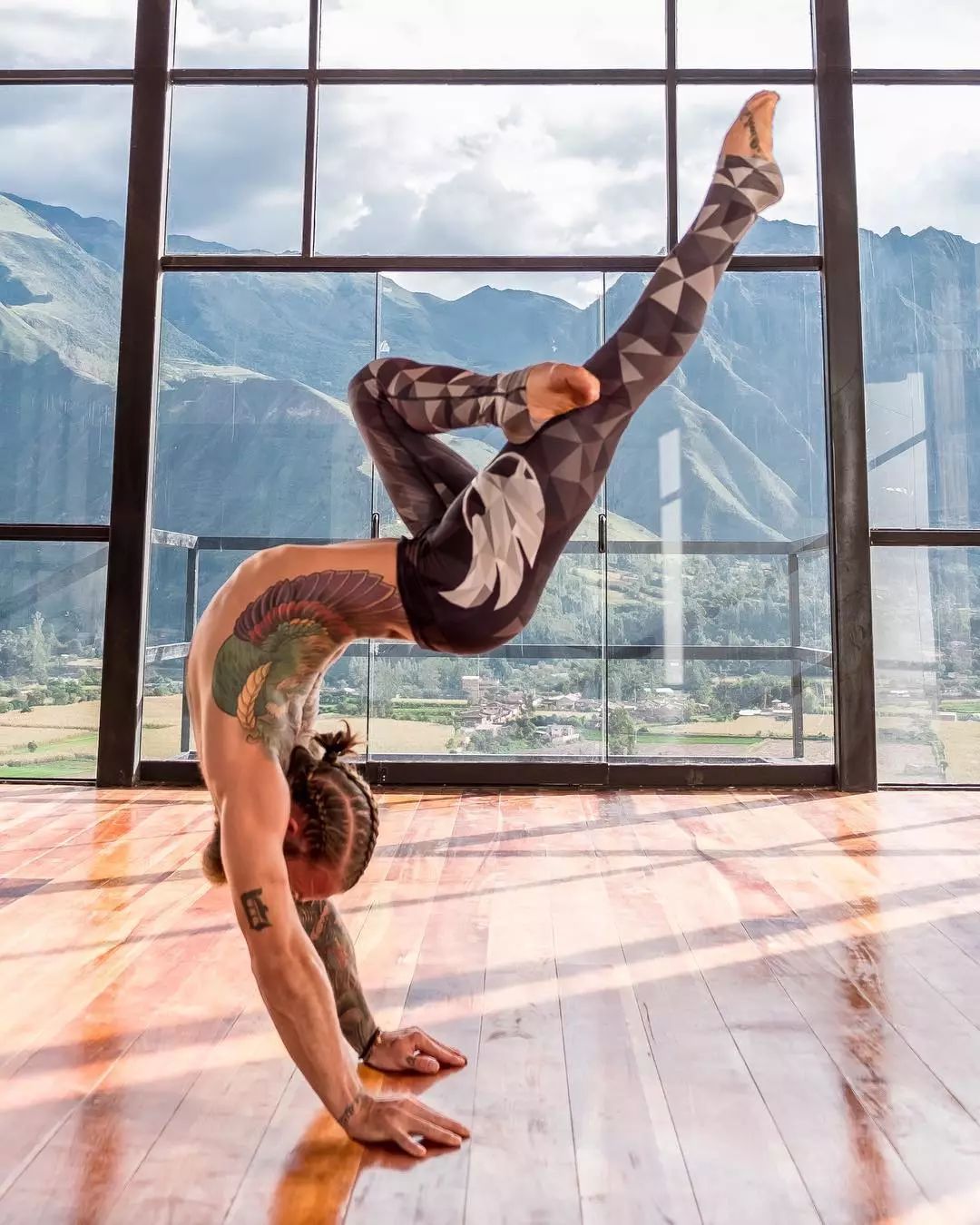 消除肠道浊气瑜伽动作,想要身体紧致练哪种瑜伽