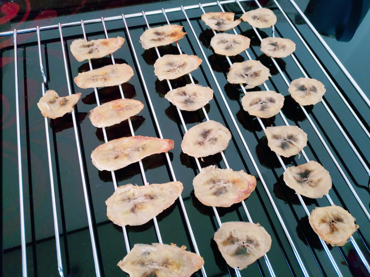 小妙招香蕉吃不完千万别扔了,香蕉吃不完怎么弄香蕉片