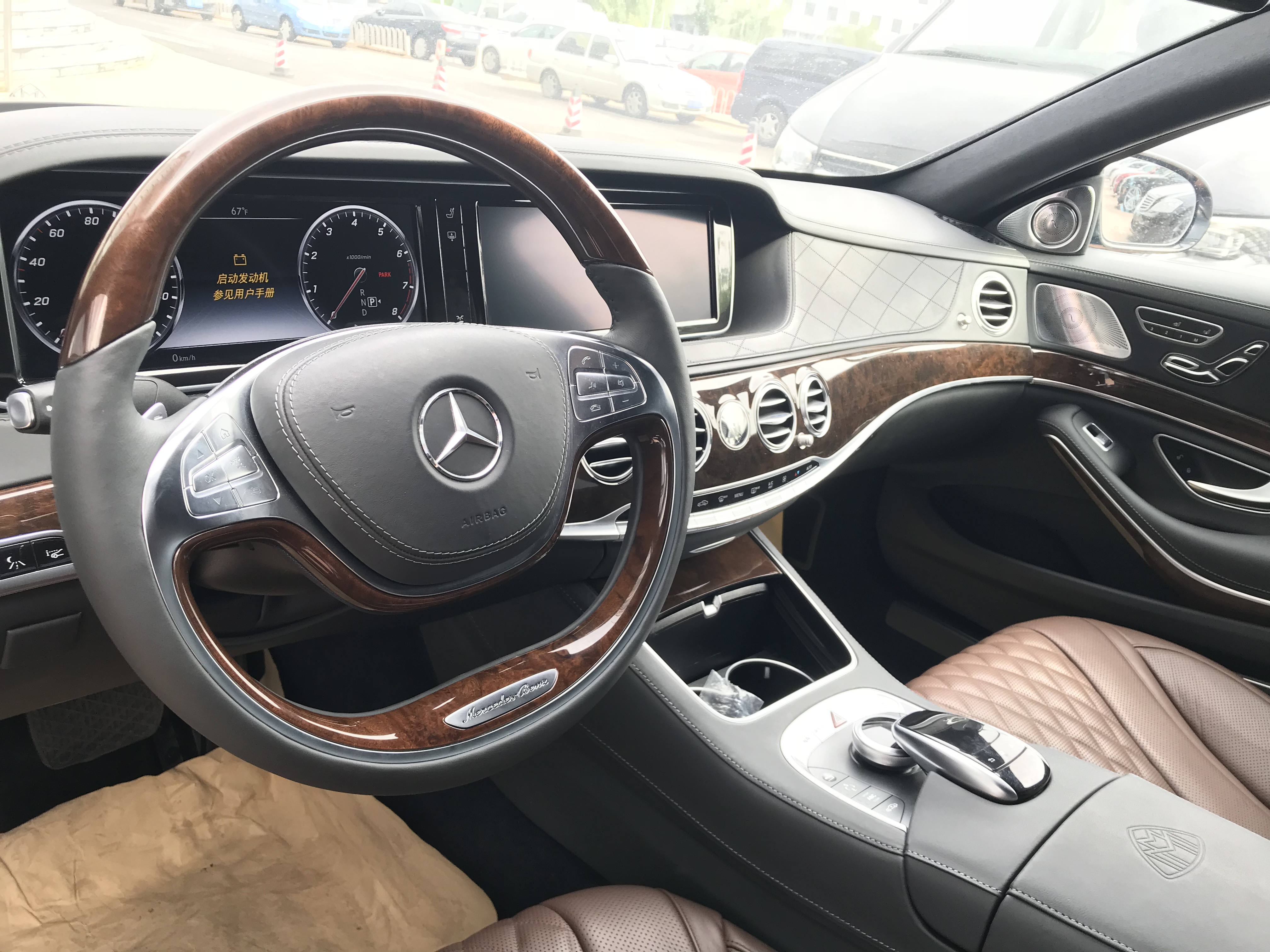 迈巴赫s600加长落地多少钱,迈巴赫普尔曼加长s600