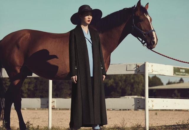 羊绒大衣的羊绒是山羊绒吗,羽绒服羊绒大衣哪个更保暖