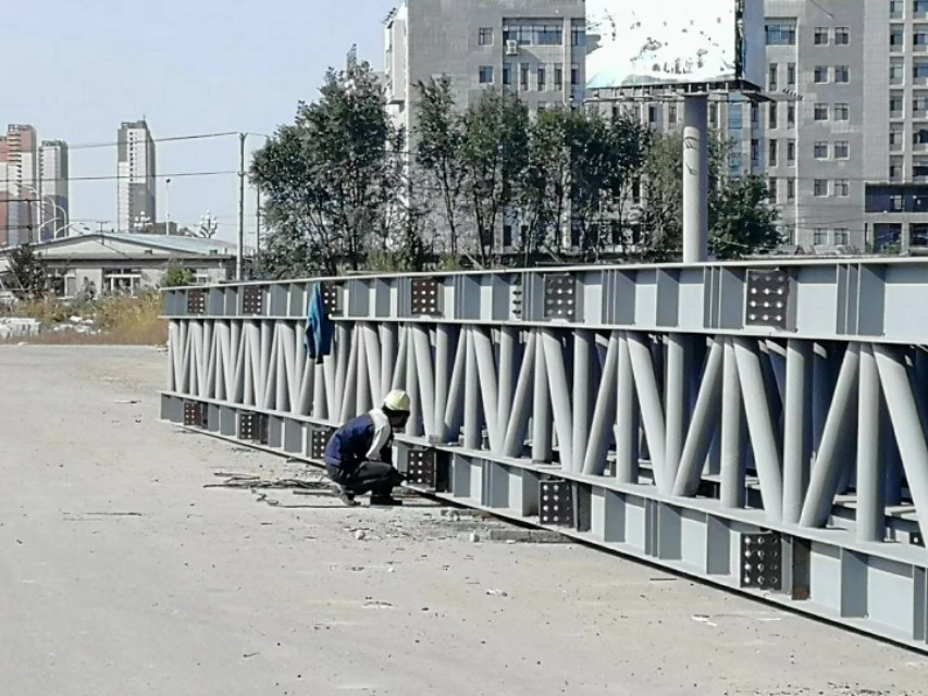 钢结构屋面安装要做什么资料,大面积钢结构屋面如何施工