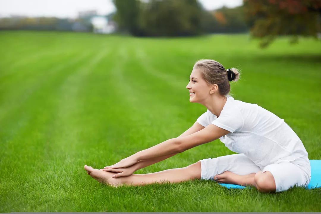 运动后拉伸放松有用吗,站立拉伸让你的运动效果事半功倍