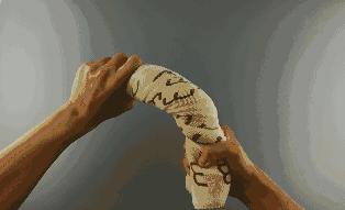 阴雨天衣服晾不干发馊怎么办,阴雨天衣服不干怎么办