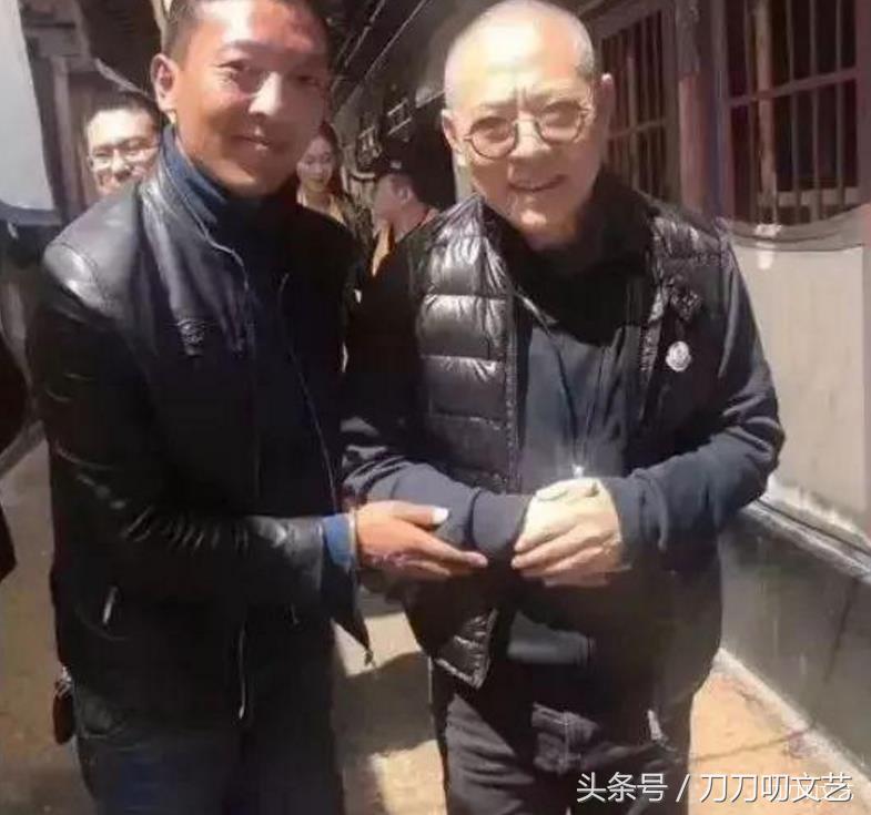 洪金宝对比李连杰谁地位高,洪金宝和李连杰哪个地位高