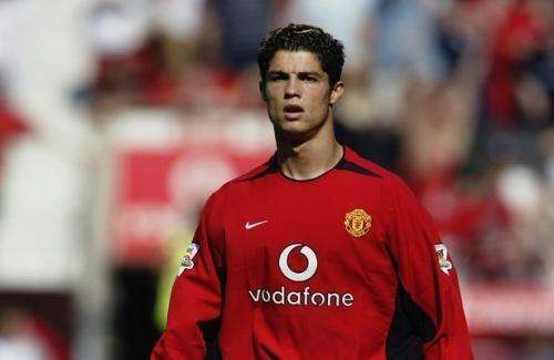 c罗谈梅西和c罗谁更厉害,c罗和梅西离一代球王还有多远