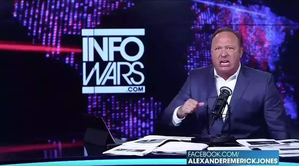 美国人智商欠费，川普带头追捧这个网红，结果全被骗