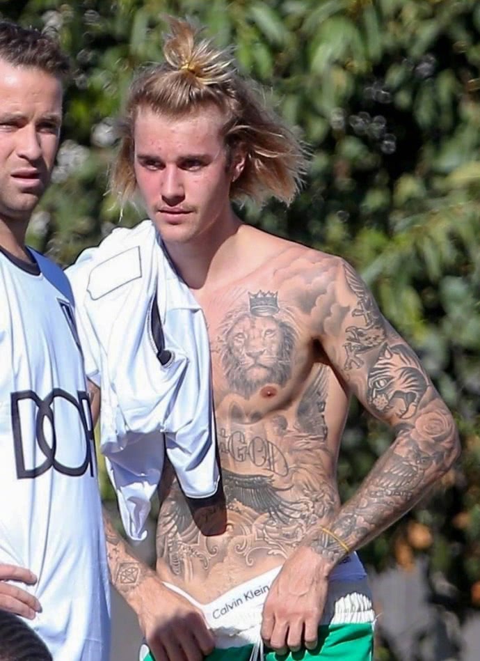 贾斯汀比伯现照,贾斯汀比伯正面照