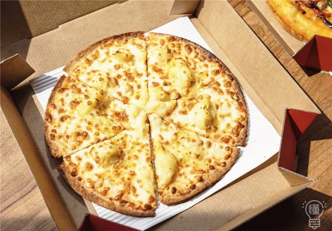 真的！这个29块9的披萨里我吃出了整整两只蟹！