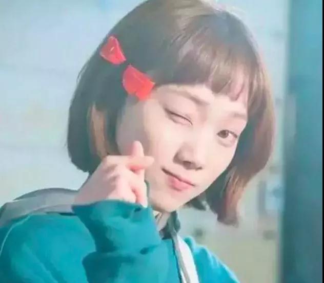 2019最减龄发型中短发ins,五款不挑脸型的发型ins短发