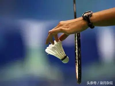 如何提高羽毛球击球速度,羽毛球如何提高挥拍速度