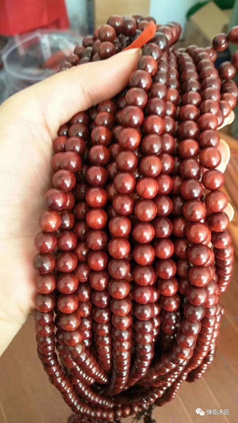 真正的小叶紫檀手串在哪里买,不同价格的小叶紫檀手串测评