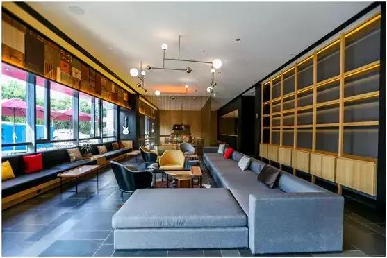 含自助早餐和自助晚餐的酒店,早餐好吃又有营养附近酒店