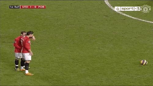 c罗曼联时期的最后一个帽子戏法,c罗在曼联时期经典庆祝动作