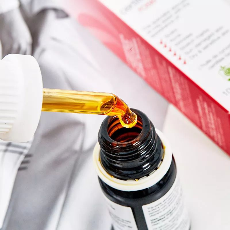 有了全世界3秒卖一瓶的“液体黄金“，干燥、长痘就与你无缘了！