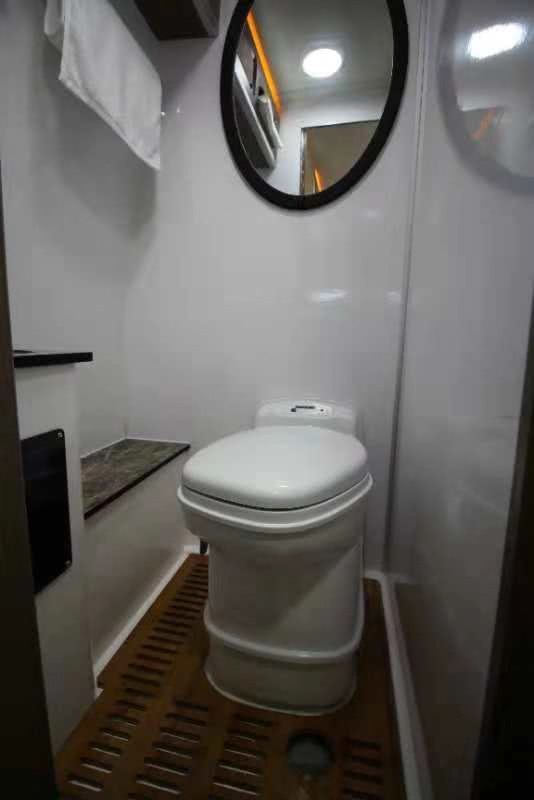 11.24G20杭州房车展——卫航房车新品爆款首发