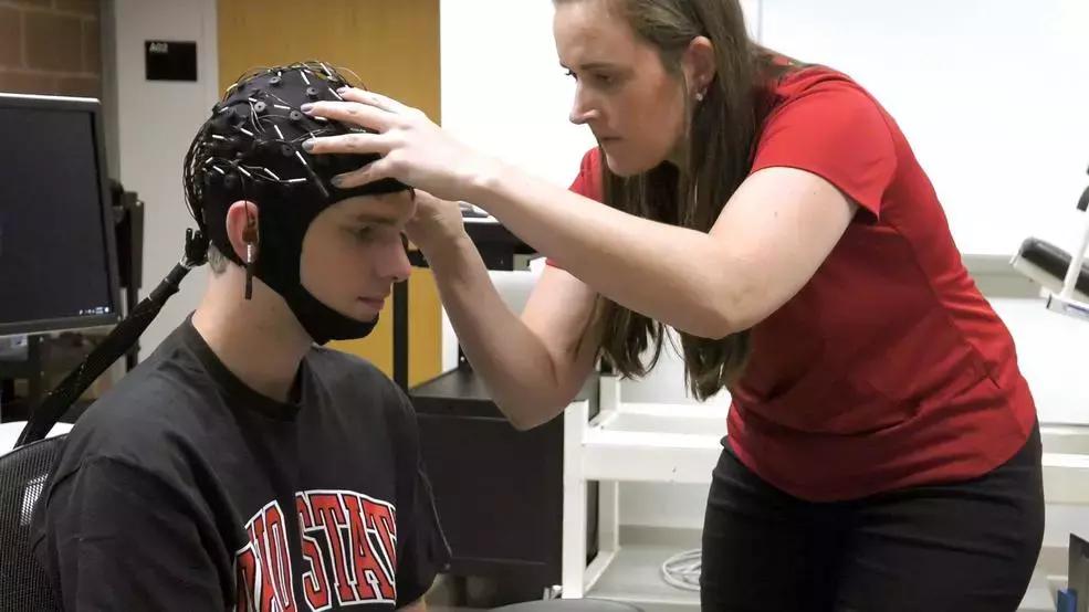 学生福利VS教育灾难？美国俄州开设电竞专业，上课明目张胆打游戏