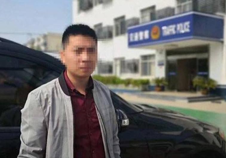 小伙五万块买二手奔驰被骗,安徽男子被骗4万元