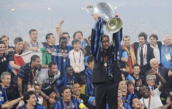 尤文胜曼联!穆里尼奥又伸三根手指了!这次的含义更厉害!