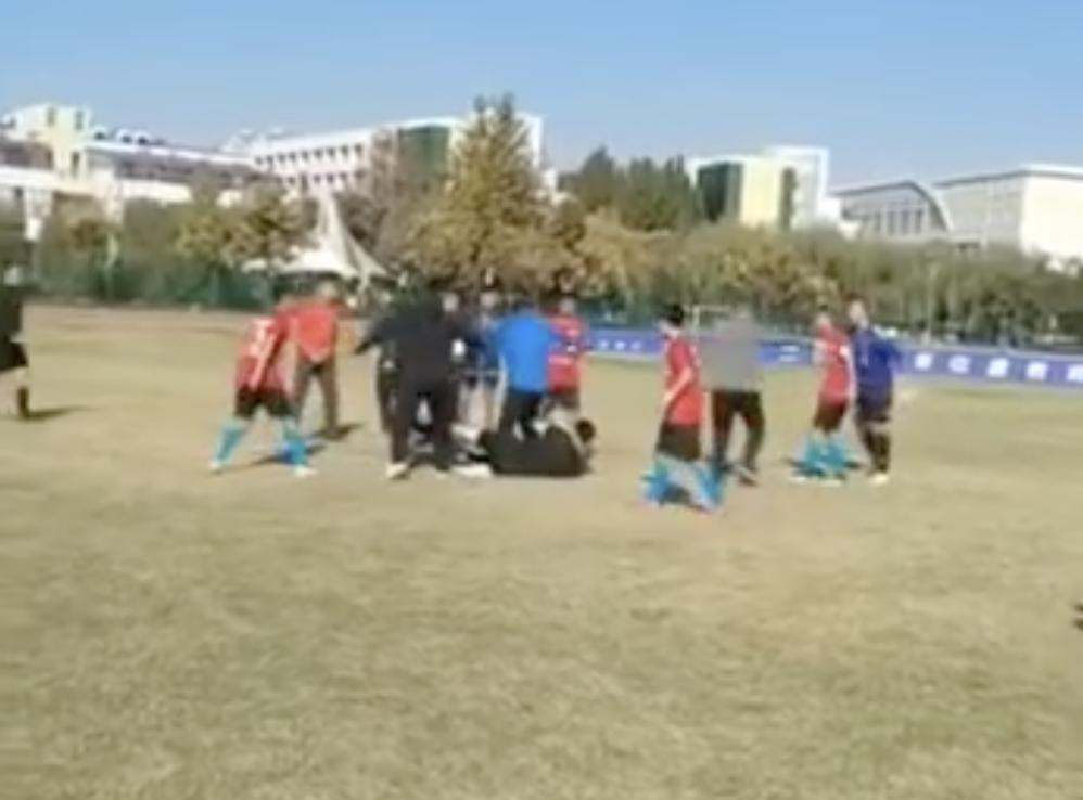 国足遭黑哨后续,国足被吹黑哨完整视频