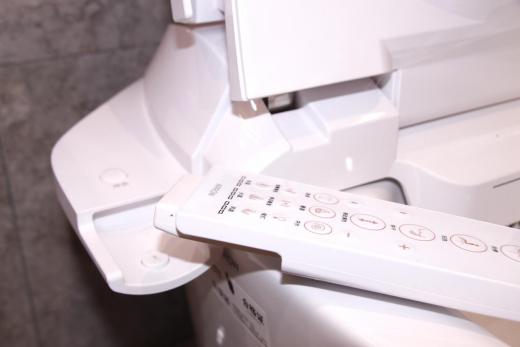 箭牌马桶测评视频,箭牌s6智能马桶评测