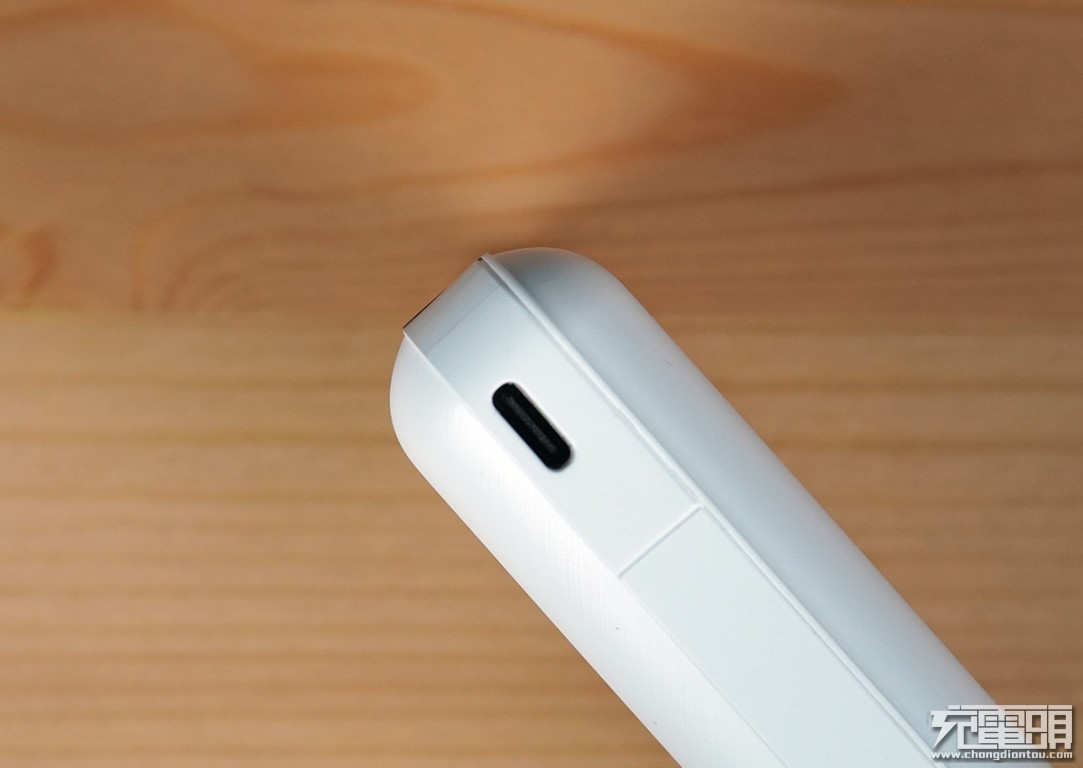 type-c显示器带电源,type-c输入电压范围