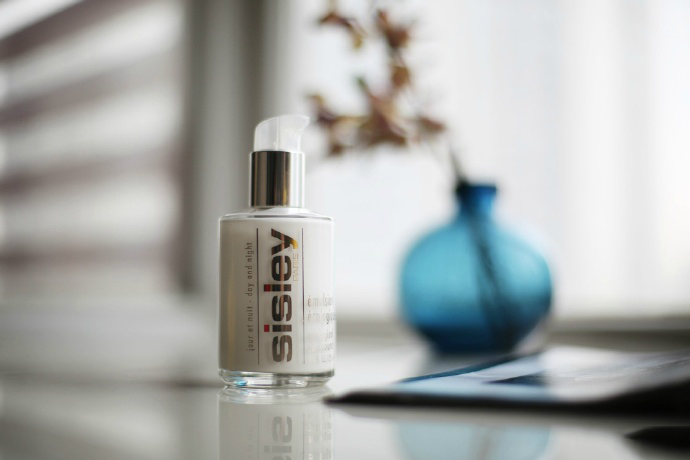 完美肌肤的秘诀就是做好基础护肤,教你正确护肤养出好肌肤